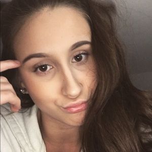 Meet your Posher, Billie